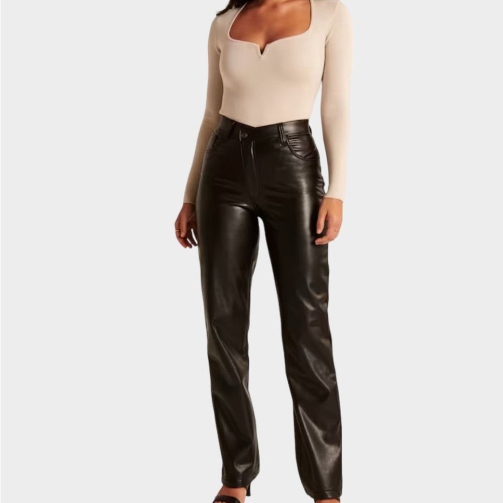 Abercrombie & Fitch Curve Love Criss-Cross Waist Vegan Leather 90s Straight Pant